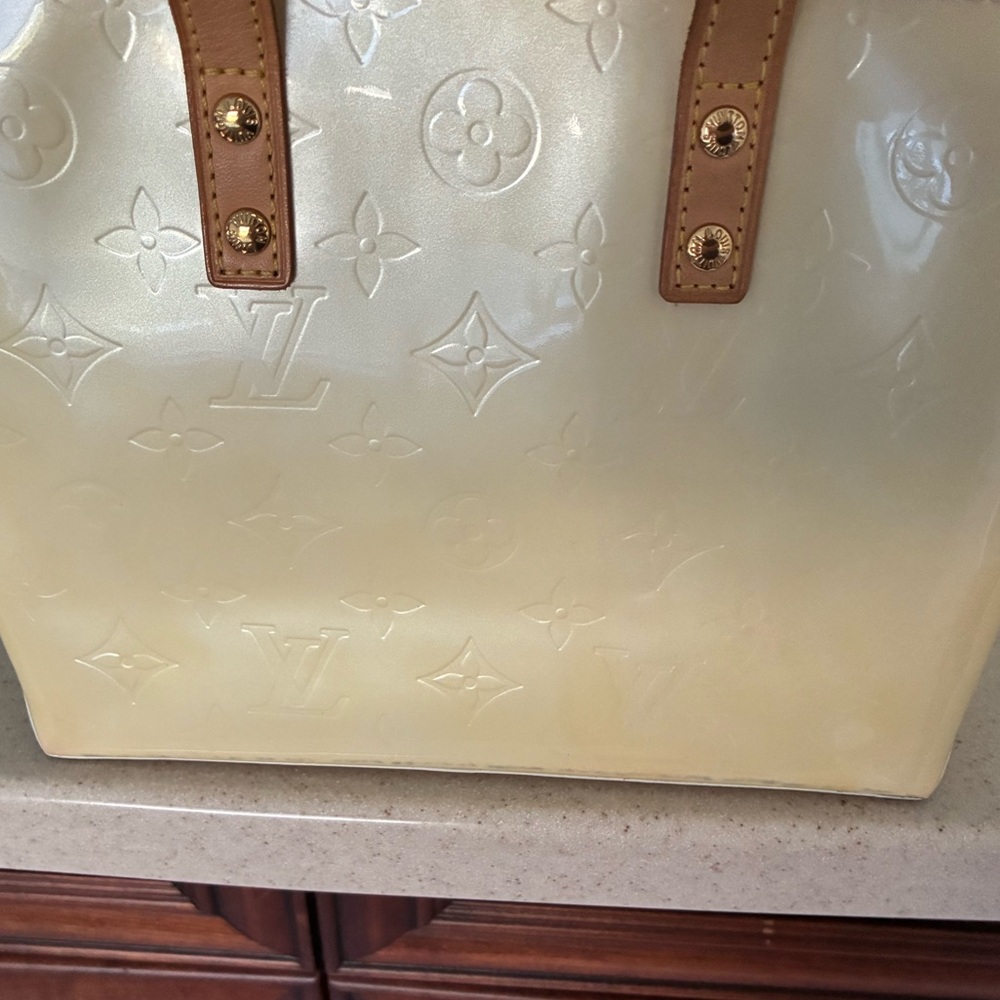 ✨ Louis Vuitton ✨ ~ Authentic ~ Vernis Reade PM Perle Top Handle/Mini Tote - Picture 16 of 16